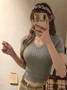 INAWLY Blusa de punto acanalado de cuello en V estilo coreano básico, camiseta corta y ajustada de verano para mujer, jersey de punto de manga corta versátil de talle alto - Gris - Ver 3
