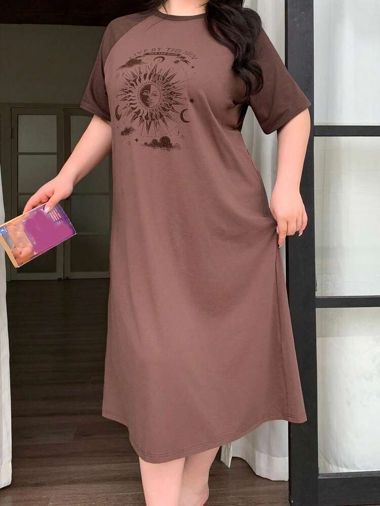 Dazy Plus Contrast Color Block Round Neck Graphic Print Loose Knit Straight Maxi Nightgown, Plus Size Women Spring/Summer Loungewear
