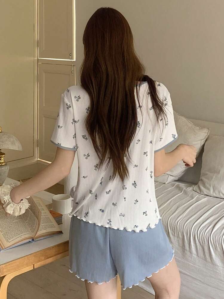 Women's V-Neck Floral Print Short Sleeve Top And Shorts Casual Loungewear Set Summer