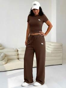 Solflare Plus Size Women's Spring/Summer Embroidered Knight Ruched Waist Short Sleeve T-Shirt And Casual Pants 2-Piece Set,For Daily Commute,Date, Commute, Party,Fall /Autumn/Winter/Summer,Christmas,New Year,Thanksgiving,Party,Wedding,Beach,Graduati,Chic,Sports,Casual,Going Out,Date,Appointment,Commute,Shining,Valentine's Day,Vacation,Casual,Y2k,Going Out,Graduation - Coffee Brown - View 5