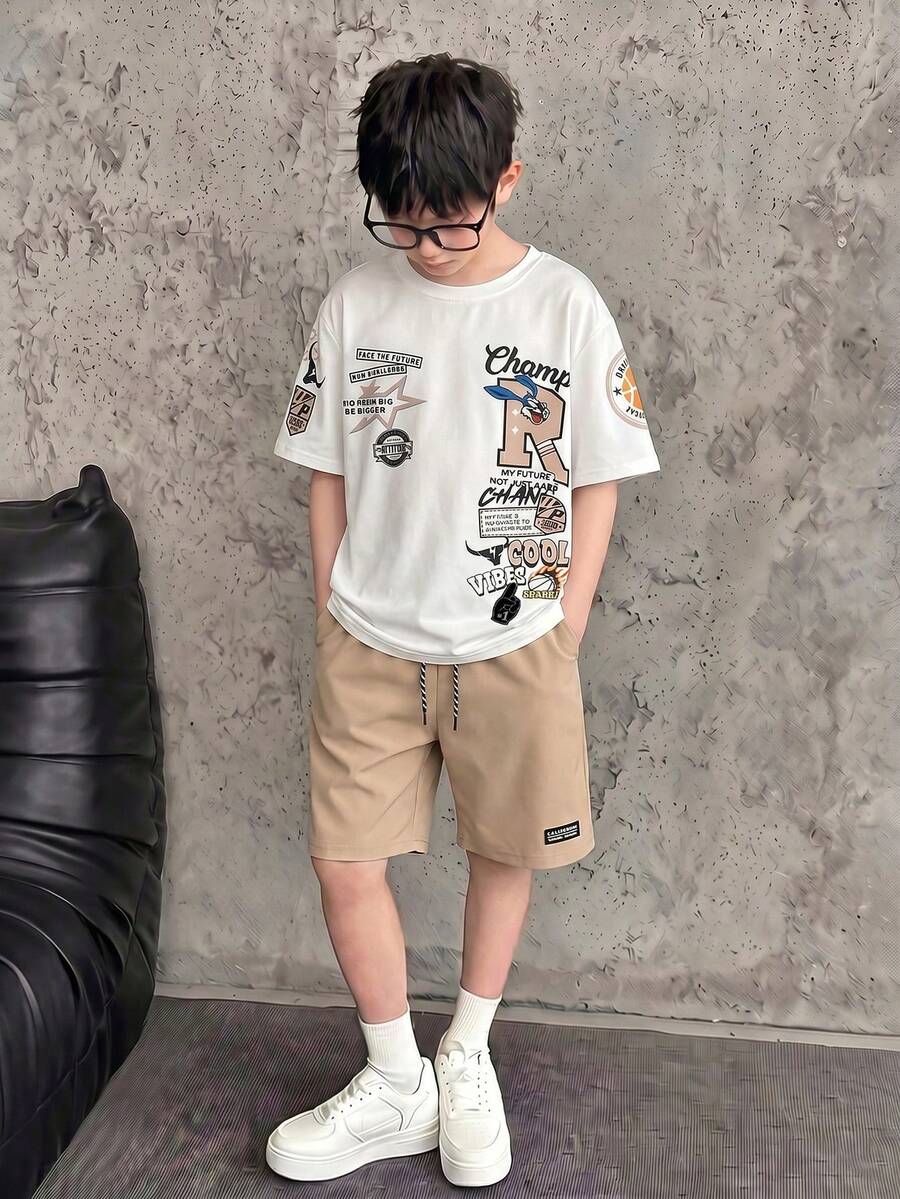 SHEIN 2件套青少年男童休闲时尚黑色圆领短袖字母印花T恤和卡其色梭织短裤,夏季新款经典配色 - 卡其色 - 查看 1