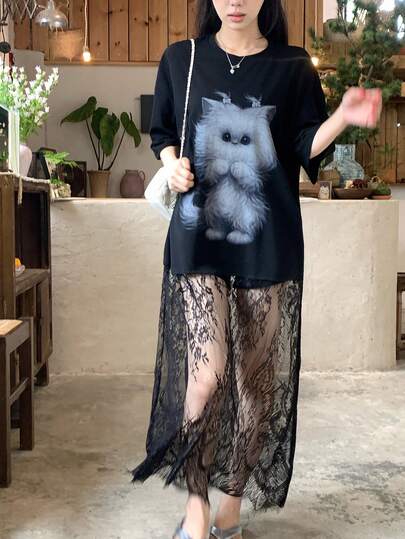 DAZY Áo thun nữ tay ngắn cổ tròn in hình hoạt hình phối ren, kiểu dáng thường ngày.