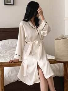 DAZY Elegant Contrast Color Trim Decor Loose Mid-Length Women Robe Pajamas - White - View 5