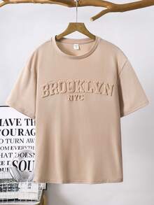 SHEIN Áo thun tay ngắn dáng rộng vai trễ cho nam thiếu niên, in chữ tiếng Anh 3D nổi bật. - Màu Khaki - Xem 4