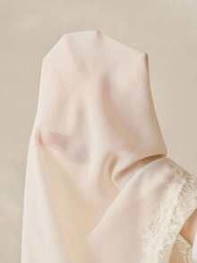 Aveloria Rosie Đầm maxi trễ vai thắt eo bằng ren chiffon màu mơ lãng mạn, gợi cảm, nhẹ nhàng cho buổi hẹn hò, đầm cưới thanh lịch, đầm dự tiệc sang trọng, phối ren kiểu Pháp cổ điển, đa năng cho kỳ nghỉ hè, dã ngoại và mặc thường ngày. - Màu be - Xem 8
