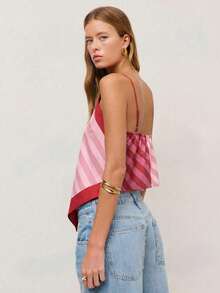 Nöista Top halter a rayas con tirantes plateados ajustables y un lazo en la espalda con cierre de moño para un ajuste personalizable. Primavera, verano, mujer. - Rosa - Ver 7