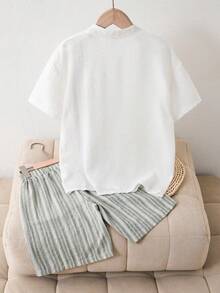 2pcs/Set Older Boys' Summer Casual Street Fashion Woven Blue And White Stripe Jacquard & Solid Patchwork Short Sleeve Shirt With Shorts,Vacation Fit - Green - View 2