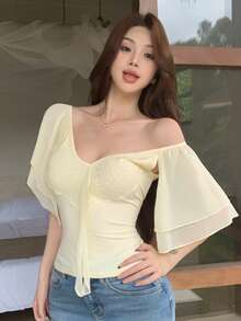 Joudiya Áo thun nữ thanh lịch với ren xoắn phía trước và tay áo bồng bềnh. - Vàng nhạt - Xem 10