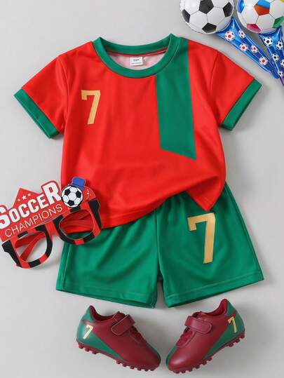 SHEIN Set de 2 piezas de camiseta de manga corta con cuello redondo y pantalones cortos con bloqueo de color con el número 7 para niños pequeños, estilo deportivo chic, corte holgado, adecuado para salidas diarias, deportes y acondicionamiento físico, actividades escolares, juegos al aire libre, sesiones de fotos, verano, Copa Mundial