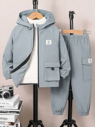 SHEIN 2 Pcs Young Boys Casual Three-Dimensional Patch Pocket Hooded Open Jacket With Cuffs Solid Color Trousers Woven Two-Piece Suit Suitable For Travel Suitable For School Suitable For Daily Gatherings Suitable For Autumn And Winter