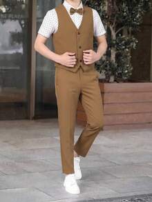 SHEIN 三件套男童校服套装 - Polo 领纯色短袖衬衫、马甲和裤子，绅士风格套装，适合儿童穿着，幼儿男童服装，返校季、校服、幼儿园、生日派对、晚宴、婚礼、洗礼、开学典礼、日常穿着、旅行、运动、秋冬季。 - 卡其色 - 查看 3