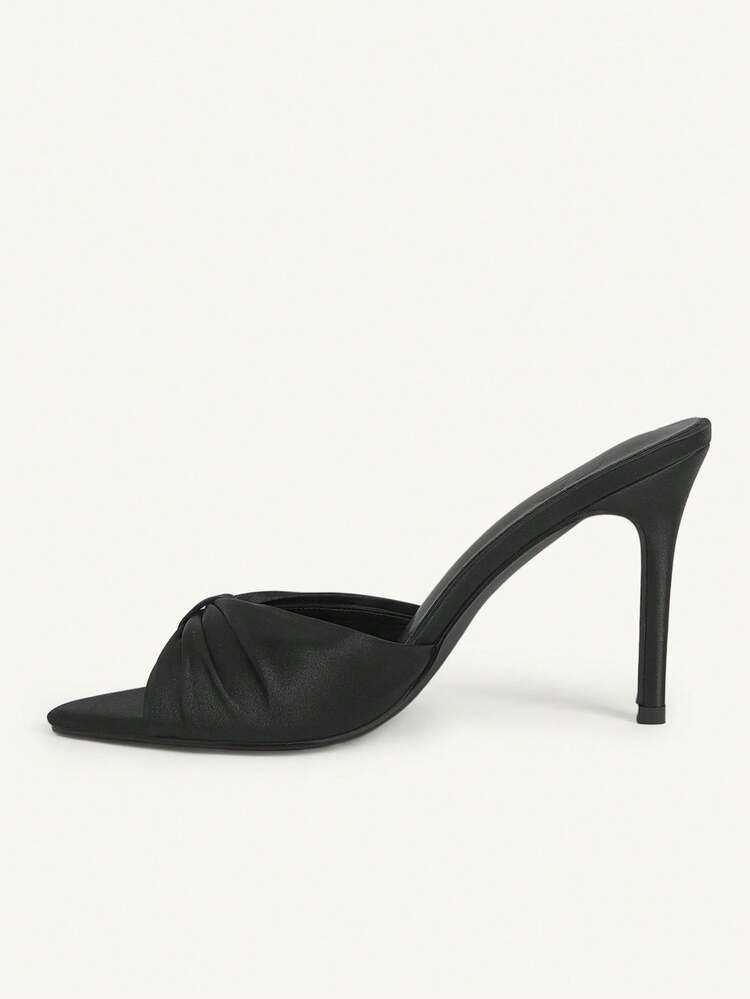CUCCOO CHICEST Women Heeled Sandals