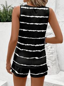 SHEIN LUNE Bộ đồ nữ gồm áo ba lỗ cổ tròn và quần short, thích hợp cho mùa hè, kiểu dáng kẻ sọc, quần áo mùa hè cho nữ. - Nhiều màu - Xem 2