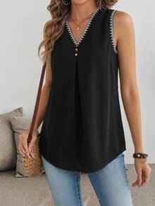 EMERY ROSE Shell Flower Embroidered Plus Size V-Neck Sleeveless Shirt, Suitable For Summer - Multicolor - View 3