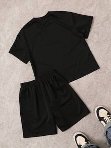 2pcs Kids/Tween Boys Casual Black Short Sleeve T-Shirt & Shorts Set, Street Punk Rock Preppy Style, Suitable For Spring/Summer Occasions - Black - View 2