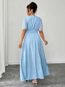 Elenzga Plus Size V-ringad lång midjebandsklänning med utsvängda kortärmade ärmar - Blå - Visa 2