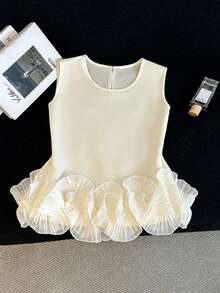SHEIN Franclia Conjunto de 2 piezas de mujer con camiseta de tirantes con volantes en el bajo y shorts casuales con bolsillos - Albaricoque - Ver 3