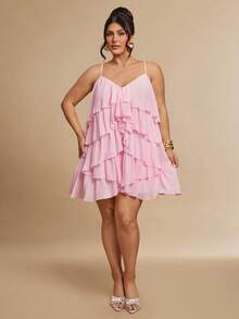 Gossip Girl X SHEIN SHEIN BAE CURVE 大码女式纯色荷叶边下摆优雅吊带连衣裙 - 彩色 - 查看 1