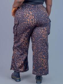 CurvyTilda Plus Size Leopard Print Cargo Pants, Women's Straight Casual Trousers,Loose Leopard Print Pants,Leopard Pants,Renaissance Fair,Maroon, Fall Outfits,Tall Women,Brown Pants,Baggy Women,New Year,Valentine, For Hourglass Body Shape, For Summer - Multicolor - View 5