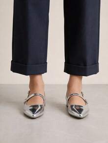 Zapatos planos tipo slingback para mujer, diseño ligero y transpirables, charol sintético metalizado con forro textil suave, doble correa y hebilla, plantilla ergonómica acolchada - Plateado - Ver 3