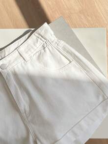 Dazy Tall Shorts vaqueros casuales de mujer con cintura de capullo de flor - Blanco - Ver 9