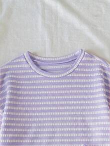 SHEIN Tween女孩休閒日常百搭舒適粉色條紋短袖T恤與短褲套裝 - 紫色 - 查看 4