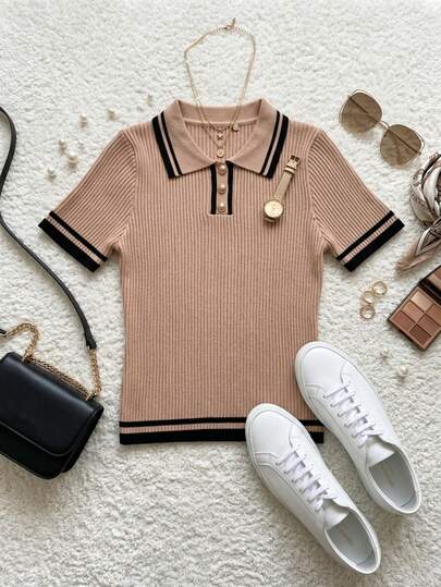 Camiseta casual y elegante para mujer. Cuello tipo camisero con botones elegantes funcionales, silueta ajustada, manga corta, colores lisos sin estampados. Tela tipo canalé de poliéster y elastano. Interior fresco y ligero, ideal para el uso diario.