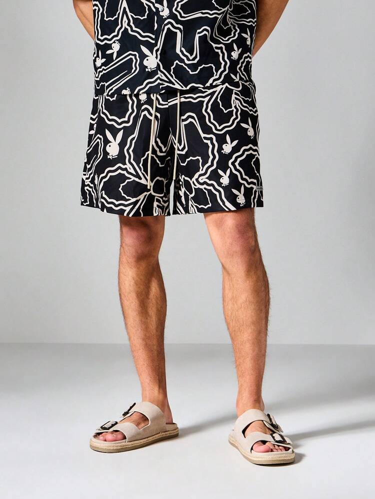 PLAYBOY X SUMWON Shorts Casuais com Estampa de Coelho, Ajuste Regular, Cintura com Cordão, Estampa de Férias de Verão