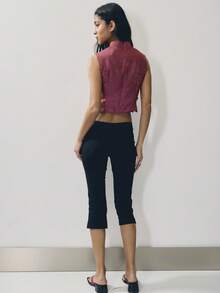 Nöista Top corto sin mangas con cuello alto que presenta un estilo chino moderno, emanando elegancia y casualidad. Hecho de tela jacquard, cuenta con un cuello alto clásico y botones anudados, una silueta corta y entallada, y un sofisticado tono marrón rojizo, perfecto para el uso diario o las vacaciones en primavera y verano. Combínalo con pantalones de cintura alta, faldas y otras prendas inferiores para crear una mezcla elegante de estilo chino moderno y chic urbano. - Rosa vieja - Ver 6