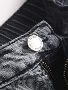 SHEIN 青少年男孩時尚休閒 Grunge Y2K 復古酷街頭風 鏤空破洞毛邊舒適街頭復古色塊漸層丹寧彈性緊身牛仔褲 日常穿著 夏季至返校季街頭穿搭 日間灰色校園返校款 - 灰色 - 查看 5