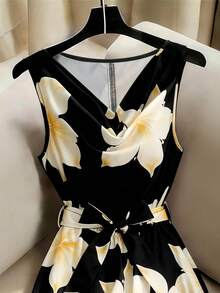 SHEIN Franclia 优雅女士碎花无袖连衣裙（不规则印花） - 黑色 - 查看 5