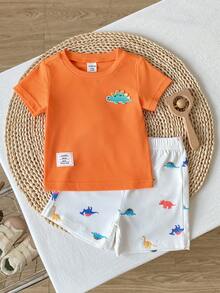 SHEIN Playful Pals 2件組男嬰卡通恐龍刺繡字母深橘色T恤搭配白色印花短褲，柔軟羅紋針織夏季休閒可愛套裝，適合海灘度假 - 橘色 - 查看 6