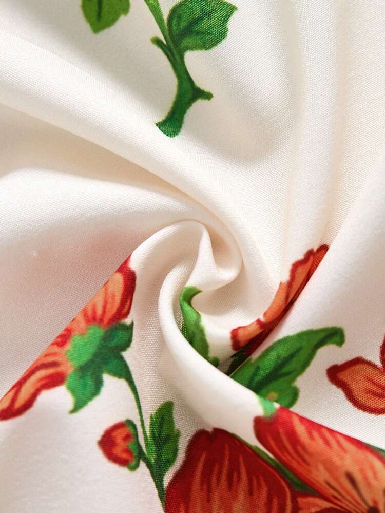 Plus Size Women Floral Print V-Neck Short Petal Sleeve Blouse