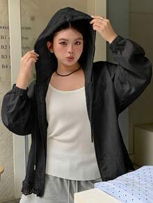 Dazy Plus 连帽长袖宽松纹理面料蕾丝拼接休闲度假风常规外套，大码女款，春夏款 - 黑色 - 查看 7