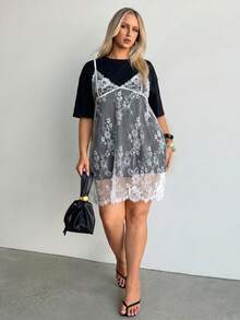 Auralis Nuevo vestido sexy de verano con tirantes de espagueti de encaje negro y ribete de pestañas de encaje & Camiseta holgada de manga corta con cuello redondo blanco / Conjunto casual de talla grande / Atuendo romántico casual para vacaciones - Blanco y Negro - Ver 5