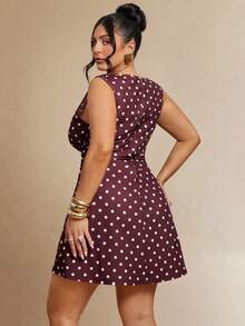 SHEIN BAE CURVE 大码女式波点A字荷叶边连衣裙 - 彩色 - 查看 2