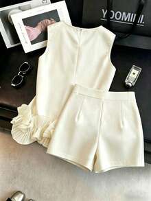 SHEIN Franclia Conjunto de 2 piezas de mujer con camiseta de tirantes con volantes en el bajo y shorts casuales con bolsillos - Albaricoque - Ver 2