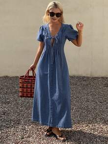 Livesso Vestido de mezclilla para mujer con cuello en V, mangas de pétalos y cintura ceñida - Azul lavado medio - Ver 3