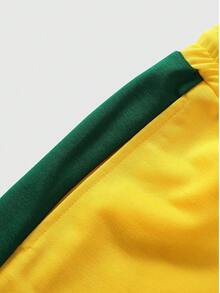 Manfinity Roghcode Celana Pendek Olahraga Pria Warna Kuning untuk Musim Panas, Gaya Blok Warna Brasil, Gaya Khas Olahraga & Santai, Logo Merek Sepak Bola dengan Tema Personalisasi - Kuning - View 6