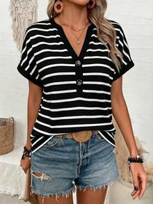 EMERY ROSE Camiseta de verano casual con cuello en pico, mangas de murciélago y rayas - Negro - Ver 6