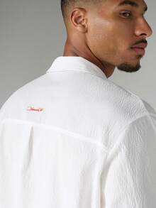 SUMWON Camisa de manga larga ajustada tipo crop con doble bolsillo en el pecho y cuello de solapa, esencial de verano - Blanco - Ver 4