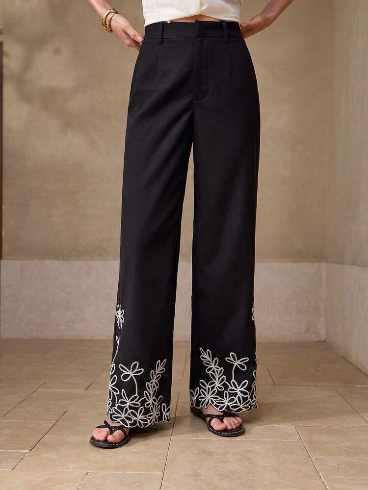 Pantalon costume avec broderie florale en lin