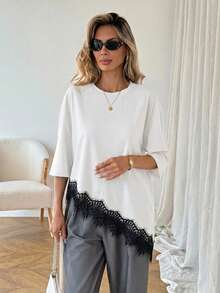 SHEIN LUNE Áo thun nữ dáng suông màu trơn, vạt áo bất đối xứng, phối ren, trang phục cơ bản hàng ngày cho mùa xuân/hè. - Đen và trắng - Xem 5