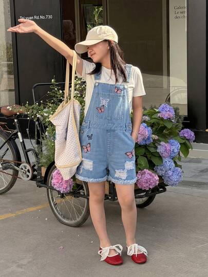 SHEIN Elladie kids Tween Girls Denim Overalls Shorts Summer New Arrival Y2K Streetwear Light Blue Denim Color With Butterfly Embroidery Ripped And Raw Hem Rolled Cuffs Design Loose Straight Fit Comfortable Lightweight Denim Fabric Easy To Match Daily Outfits T Shirt Matching Perfect For Summer Vacation Music Festival Daily Outings Old Money Summer Vacay Vibes Summer Denim Outings