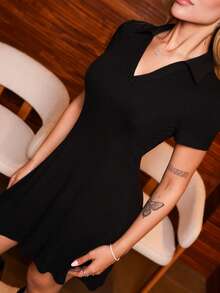 Victoria Miranda 復古卡其色荷葉邊領針織迷你洋裝 - 學院風、70年代、休閒、舒適、通勤、老錢風黑色 - 黑色 - 查看 5