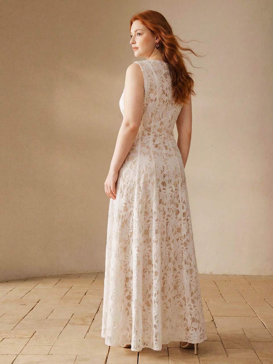 PLUS SIZE WOMEN EMBROIDERY MESH OVERLAY SLEEVELESS DRESS