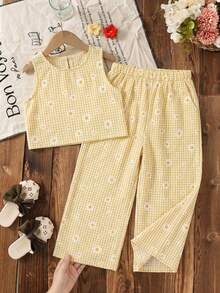 Emery Rose Kids Emery Rose Kids Bộ 2 món áo không tay họa tiết hoa nhí và quần ống rộng thoải mái cho bé gái, bộ đồ hai mảnh cho bé gái, bộ đồ hoa cho bé gái, bộ đồ hai mảnh cho bé gái, bộ đồ hoa cho trẻ em, quần áo trẻ em, bộ váy cho bé gái, quần áo trẻ em kiểu cổ điển, bộ váy cho bé gái, bộ váy in hoa, áo nơ cho bé gái, bộ váy hoa, bộ áo nơ cho bé gái, bộ đồ phối hợp cho bé gái, bộ váy cho bé gái, bộ quần áo bé gái, bộ váy hoa, bộ 2 món áo nơ và váy cho bé gái, bộ đồ chị em gái, áo nơ cho bé gái. - Màu vàng - Xem 8