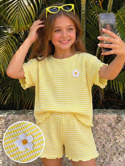 SHEIN Tween Girl Knit Embroidered Floral Striped Crew Neck T-Shirt And Casual Shorts Set