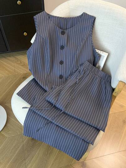 GlowEve CURVE Plus Size Women's Fashion Commuter Gray Striped Vest Top And Straight Leg Pants 2-Piece Set, Casual Summer Outfit, Elegant Commuter Suit For Summer