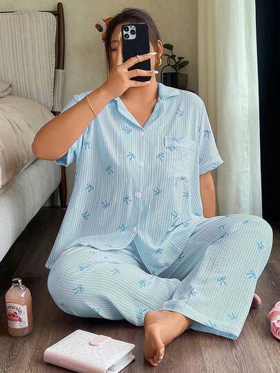 SHEIN Napfluff CURVE Plusstorlek Volangkrage Öppen Framsida Fjärilsrandigt Mönster Kortärmat Pyjamasset